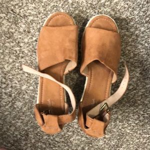 Universal Thread wedge sandals